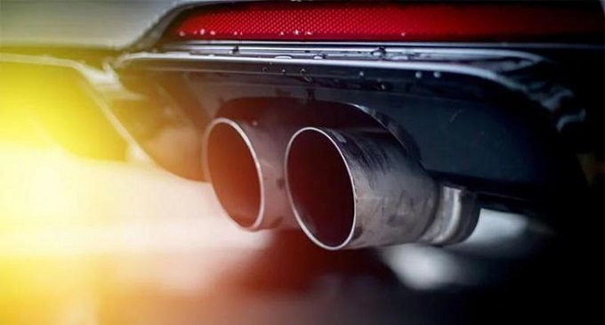 چرا مصرف سوخت بیش از حد است و بوی زیادی از اگزوز می آید؟ | مجله خودرو کارستان